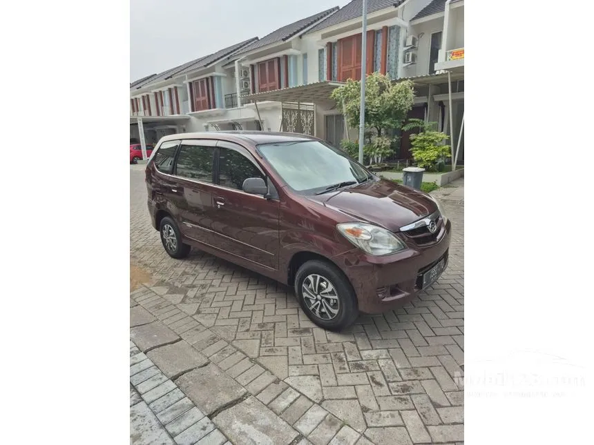 Jual Mobil Daihatsu Xenia 2010 Xi DELUXE 1.3 di Jawa Timur Manual MPV Marun Rp 89.000.000