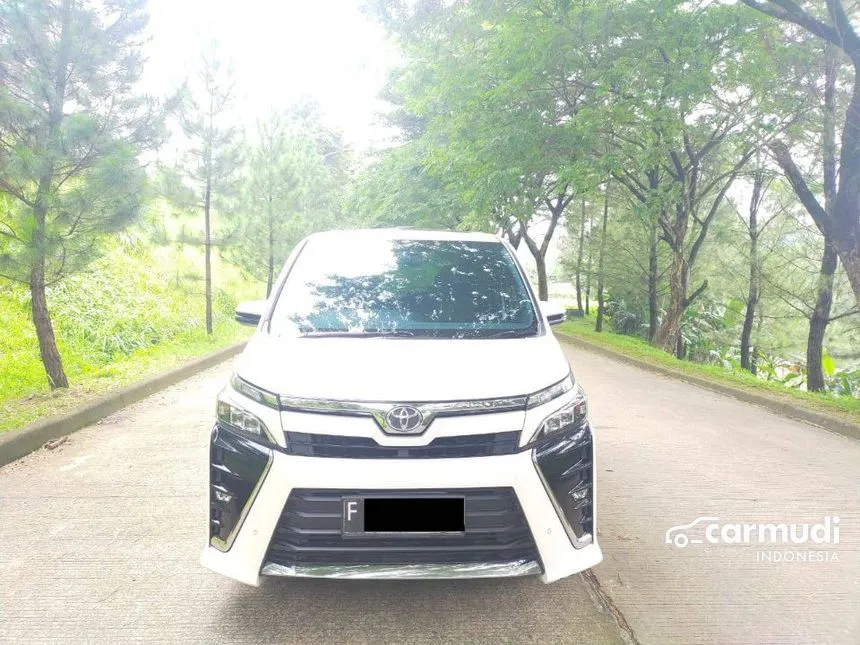 Jual Mobil Toyota Voxy 2020 2.0 di DKI Jakarta Automatic MPV Putih Rp 345.000.000