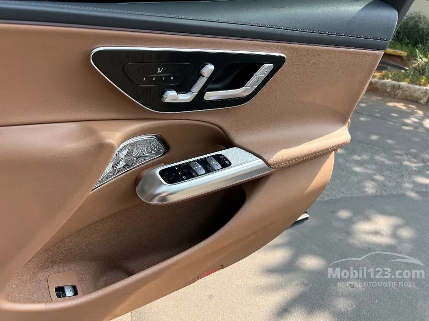 2025 Mercedes-Benz E200 Exclusive Line Sedan