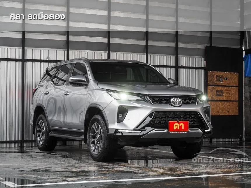 2022 Toyota Fortuner Leader V SUV