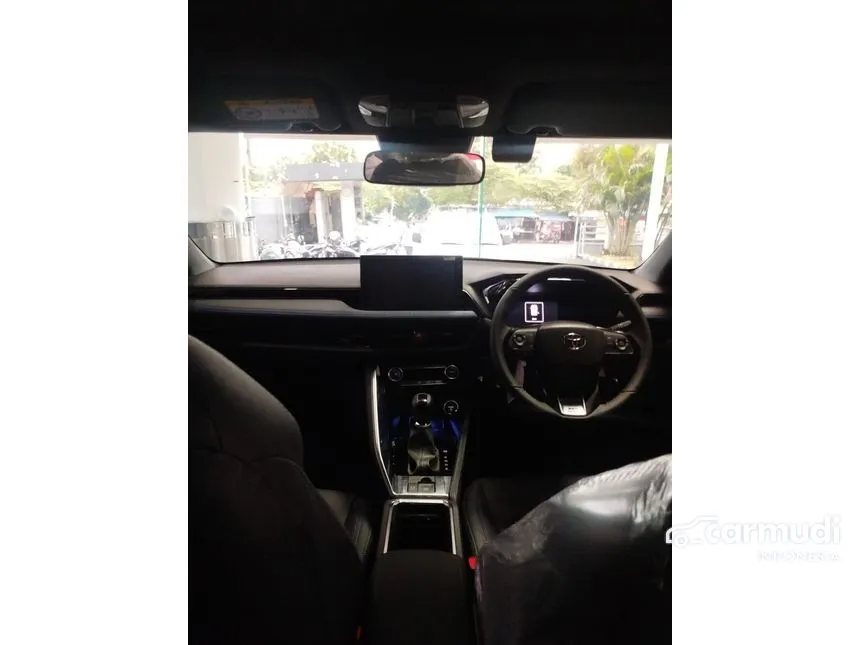 2026 Toyota Yaris Cross S HV with GR Parts Aero Pkg SUV