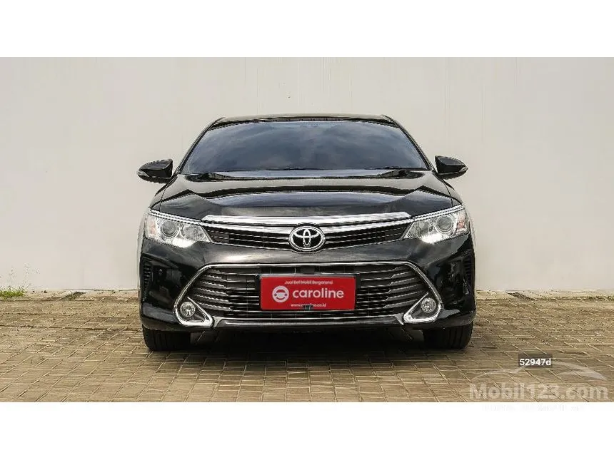 2015 Toyota Camry V Sedan