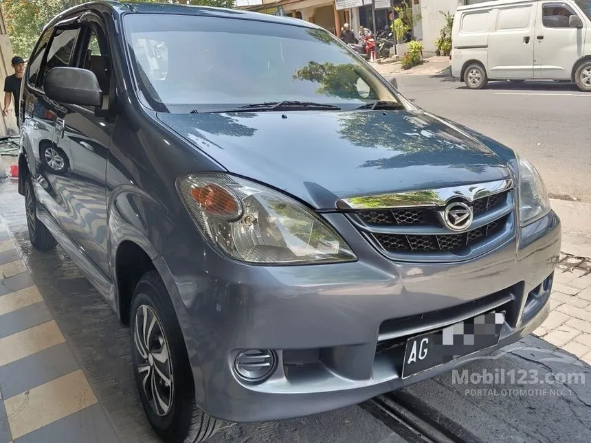 Jual Mobil Daihatsu Xenia 2009 Li DELUXE 1.0 di Jawa Timur Manual MPV Abu
