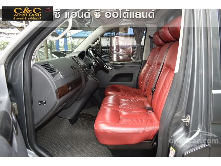 2013 Volkswagen CARAVELLE TDi Van