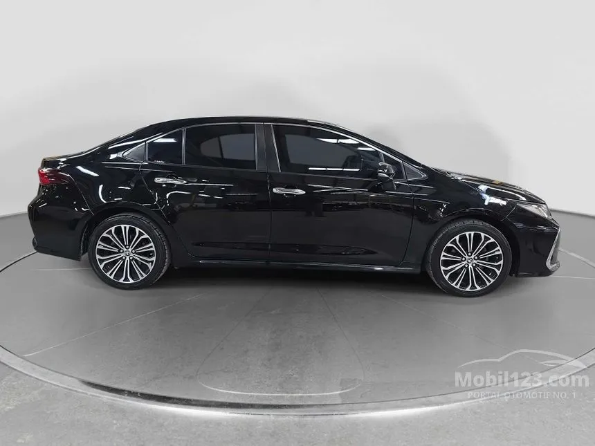 2021 Toyota Corolla Altis V Sedan