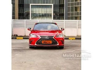 2023 Lexus ES 300h 2.5 Ultra Luxury Sedan