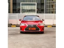 2023 Lexus ES 300h 2.5 Ultra Luxury Sedan