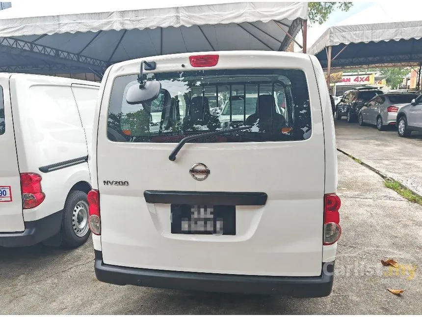 2017 Nissan NV200 Semi Panel Van