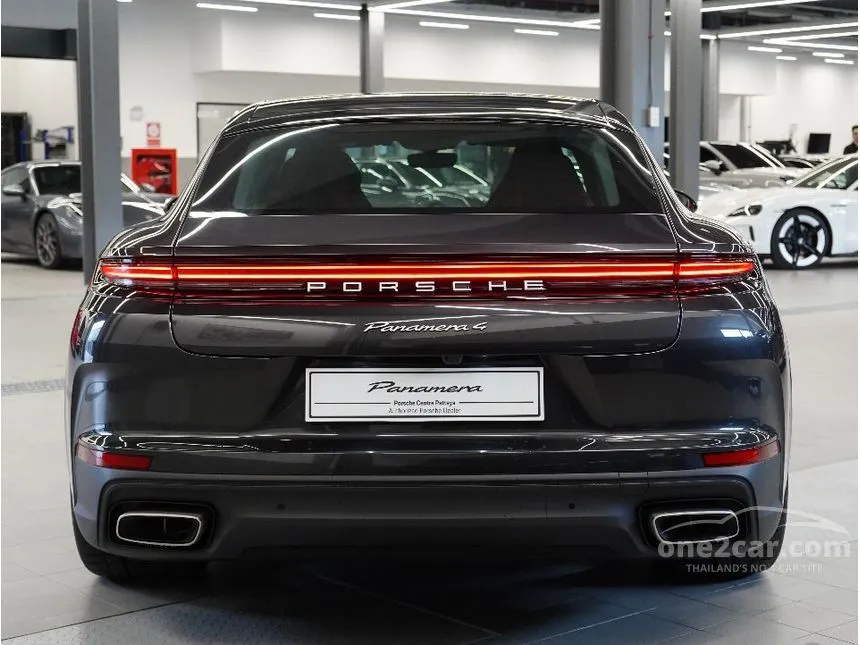 2025 Porsche PANAMERA 4 E-Hybrid Sedan
