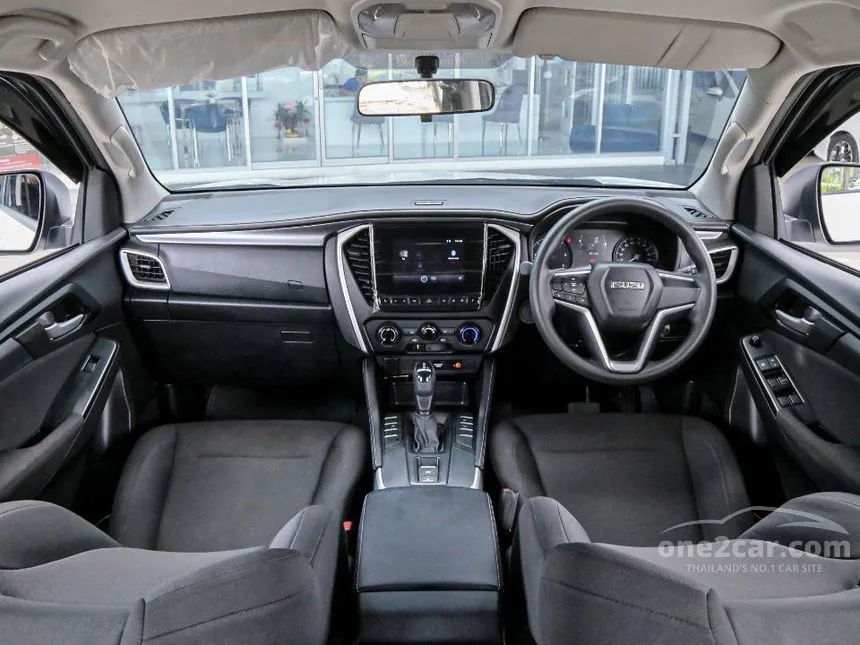 2023 Isuzu MU-X Active SUV