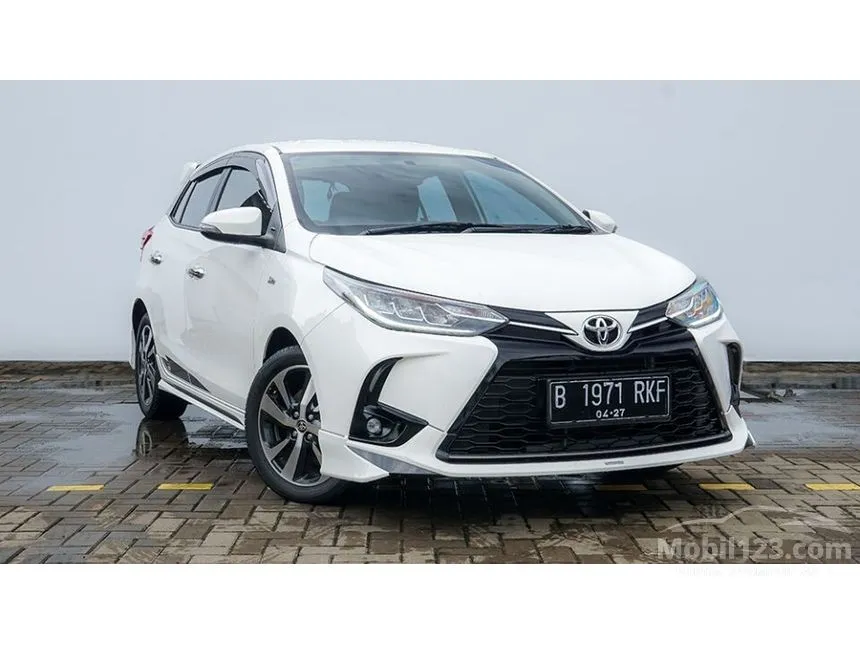 Jual Mobil Toyota Yaris 2022 S GR Sport 1.5 di Jawa Barat Automatic Hatchback Putih Rp 250.000.000