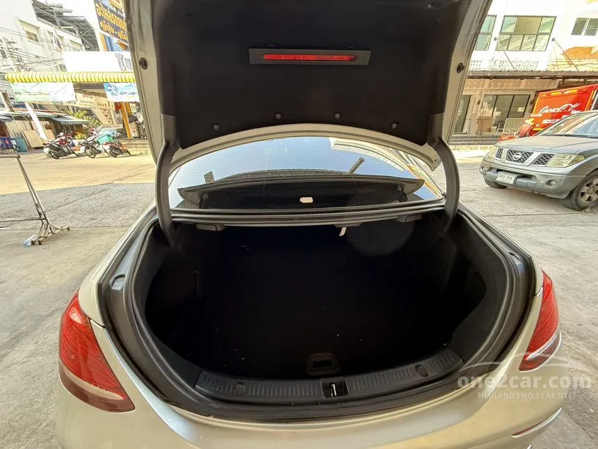 2016 Mercedes-Benz E220 d Exclusive Sedan