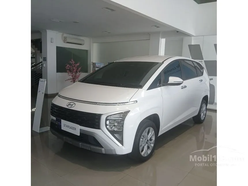Jual Mobil Hyundai Stargazer 2025 Essential 1.5 di Banten Automatic MPV Putih Rp 269.000.000