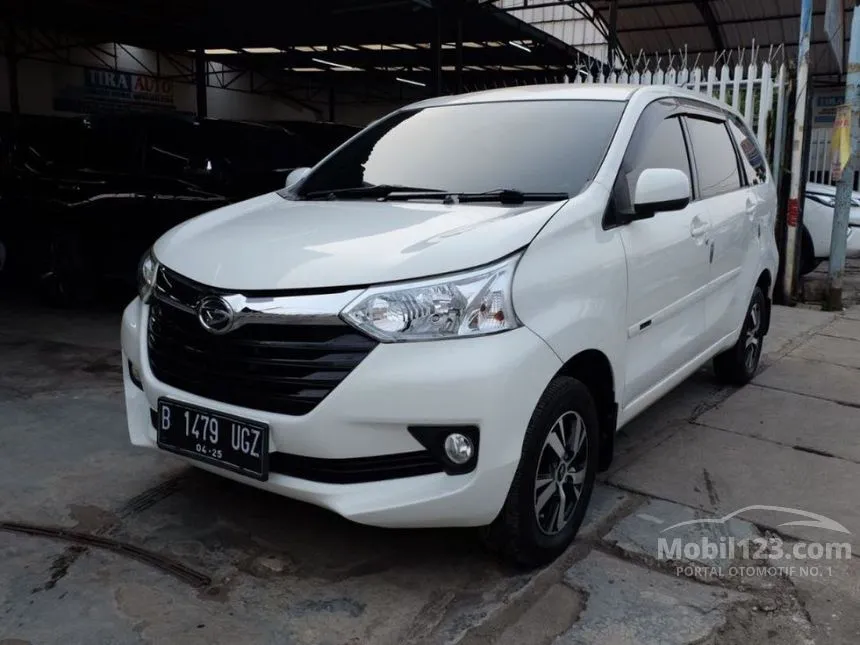 Jual Mobil Daihatsu Xenia 2017 R 1.3 di Banten Automatic MPV Putih Rp 145.000.000
