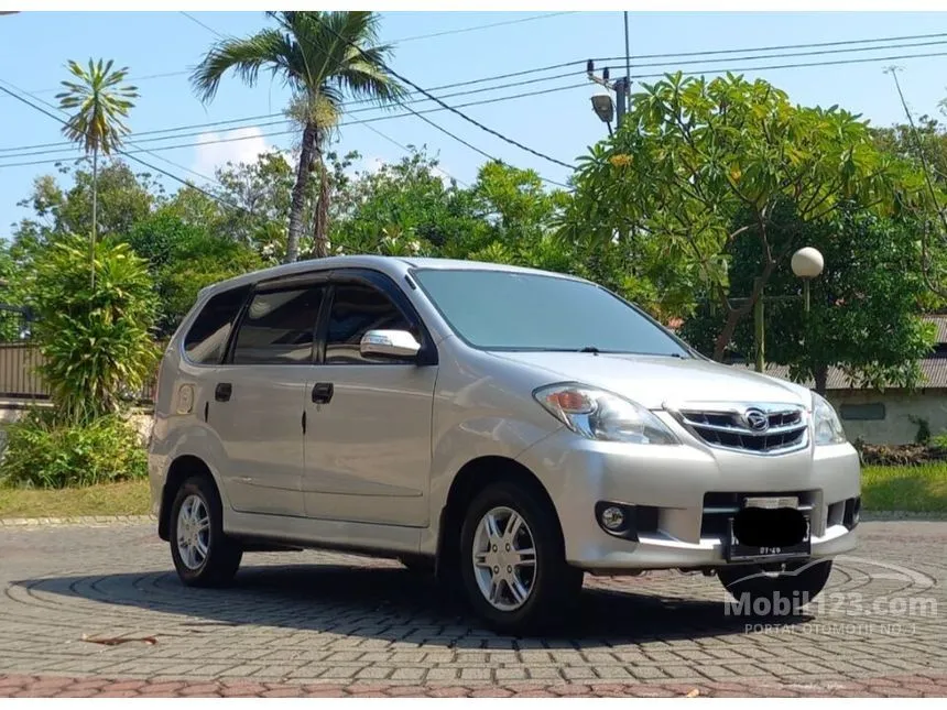 Jual Mobil Daihatsu Xenia 2011 Xi DELUXE 1.3 di Jawa Timur Manual MPV Silver Rp 95.000.005