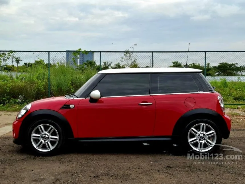 2014 MINI Cooper John Cooper Works 3 Door Hatchback