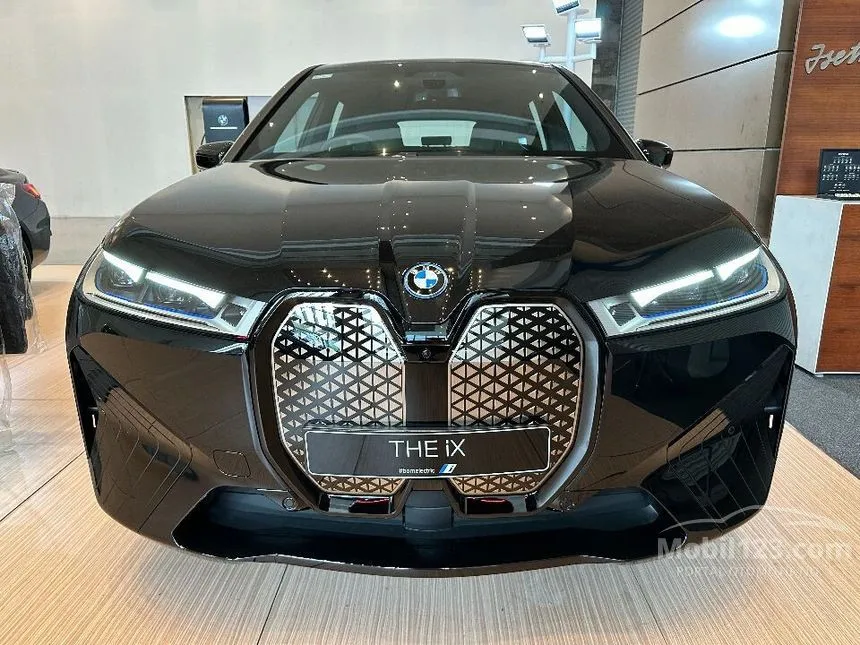 Jual Mobil BMW iX 2024 xDrive40 Sport di DKI Jakarta Automatic Wagon Hitam Rp 2.483.000.000