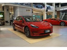 2021 Tesla Model 3 0.0 Standard Range Plus Sedan Red Multi Coat on Black