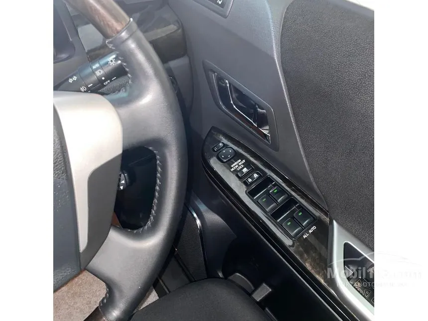 2014 Toyota Vellfire ZG MPV