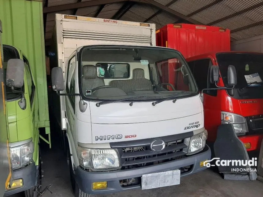 2016 Hino Dutro 4.0  Trucks