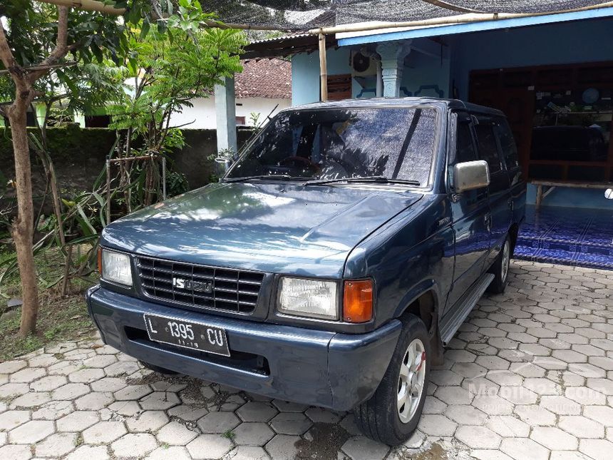 Jual Mobil  Isuzu Panther 1996 2 5 di Jawa  Timur  Manual 