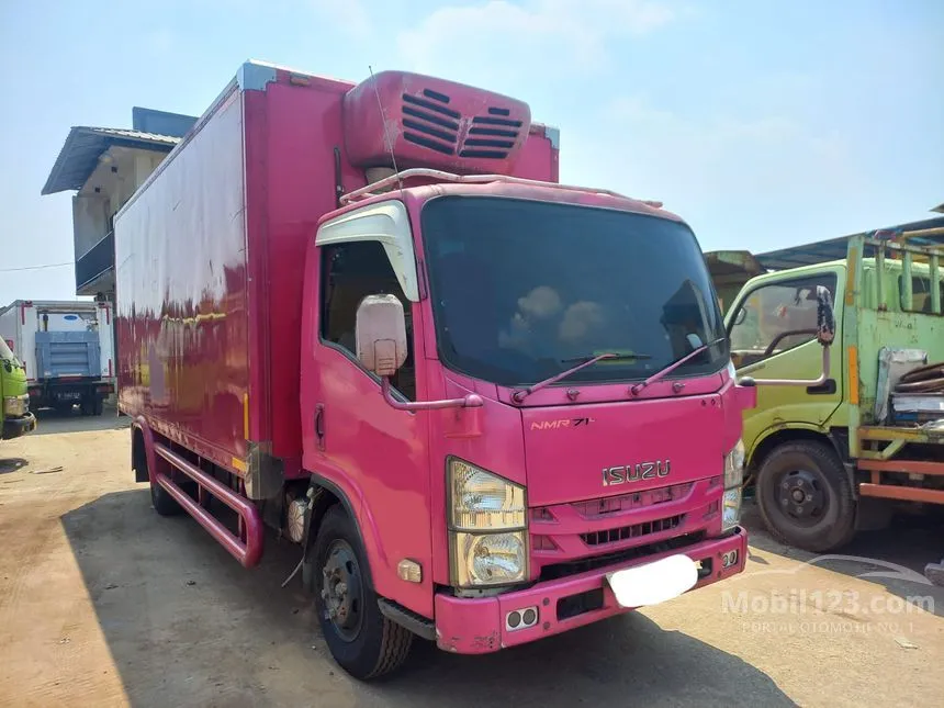 Jual Mobil Isuzu Elf 2020 NLR 71 T L 4.6 di Jawa Barat Manual Lorry Merah Rp 359.000.000