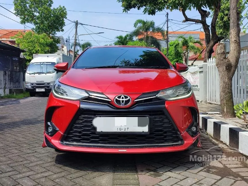 Jual Mobil Toyota Yaris 2022 S GR Sport 1.5 di Jawa Timur Manual Hatchback Merah Rp 225.000.004