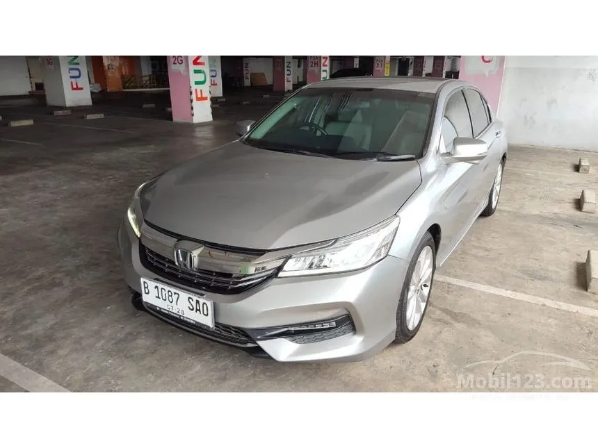 Jual Mobil Honda Accord 2017 VTi