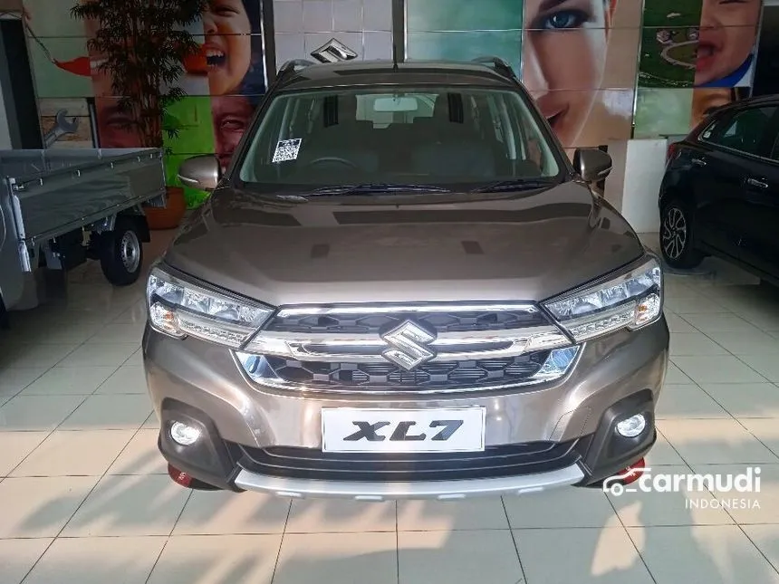 Jual Mobil Suzuki XL7 2024 ZETA 1.5 di Jawa Barat Automatic Wagon Abu
