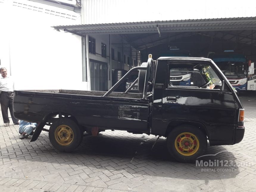 Jual Mobil Mitsubishi Colt L300 1994 L300 2.5 di Jawa Timur Manual Pick