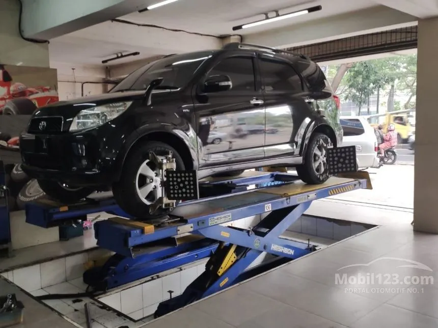 Jual Mobil Toyota Rush 2008 G 1.5 di Banten Manual SUV Hitam Rp 112.000.000