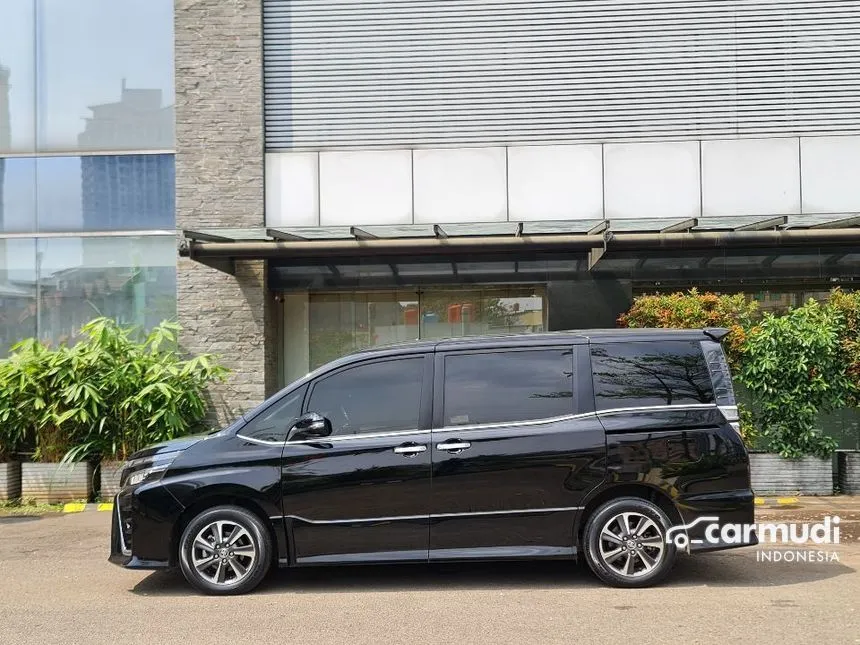 2020 Toyota Voxy MPV