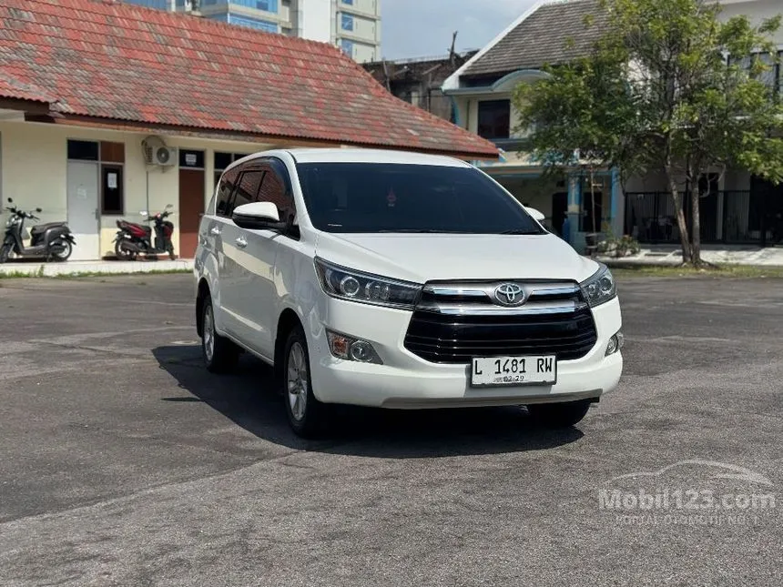 Toyota Kijang Innova 2019 V 2.4 di Jawa Timur Automatic MPV Putih