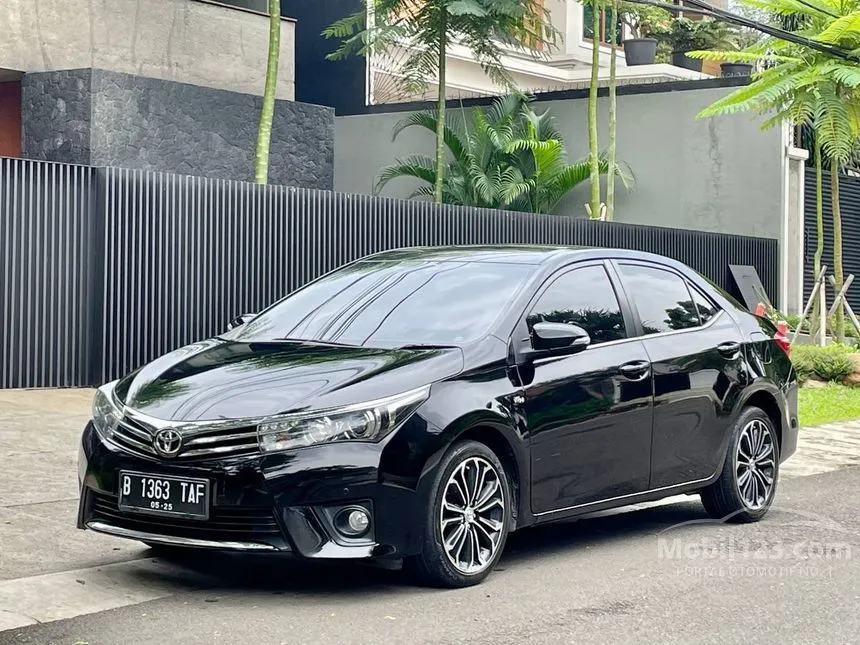 Jual Mobil Toyota Corolla Altis 2015 V 1.8 di DKI Jakarta Automatic Sedan Hitam Rp 168.000.000