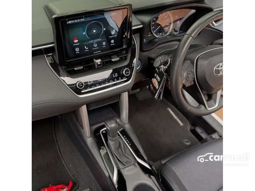 2022 Toyota Corolla Cross Hybrid SUV