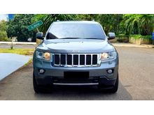 2011 Jeep Grand Cherokee 5.7 Overland SUV CBU Fullspec Gray Metalik - LOW MILES 24Ribuan - PLAT GENAP - REAL MAN CAR ISTIMEWA - SIAP PAKAI