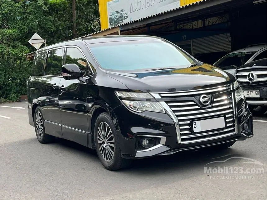 2014 Nissan Elgrand Highway Star MPV