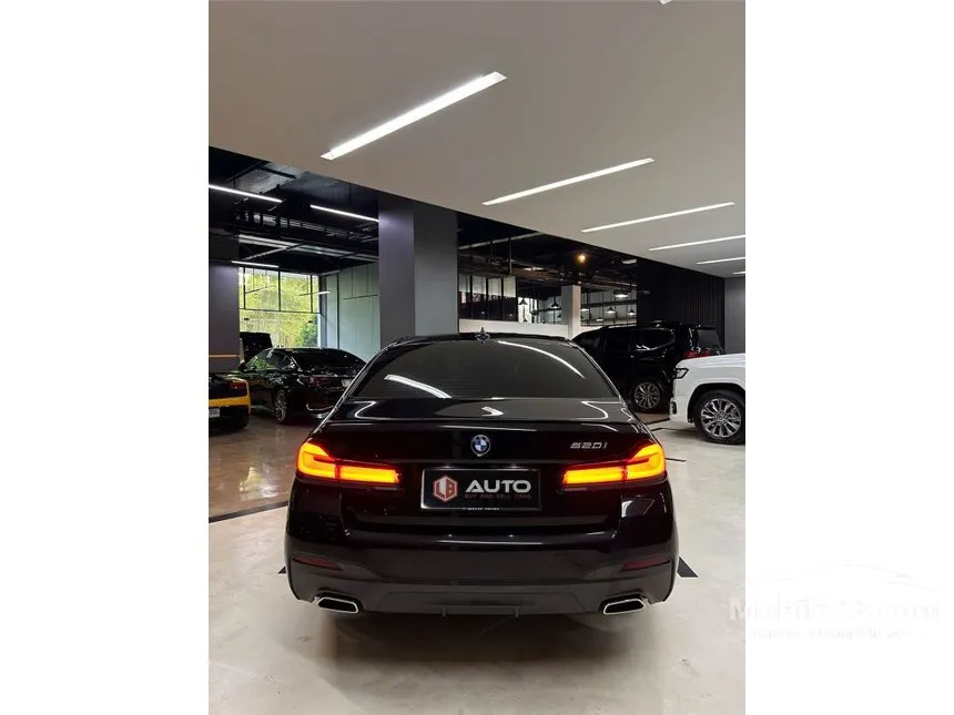 2021 BMW 520i M Sport Sedan