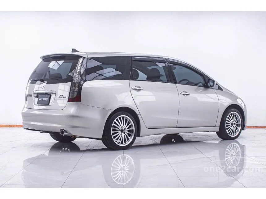 2005 Mitsubishi SPACE WAGON GLS Wagon