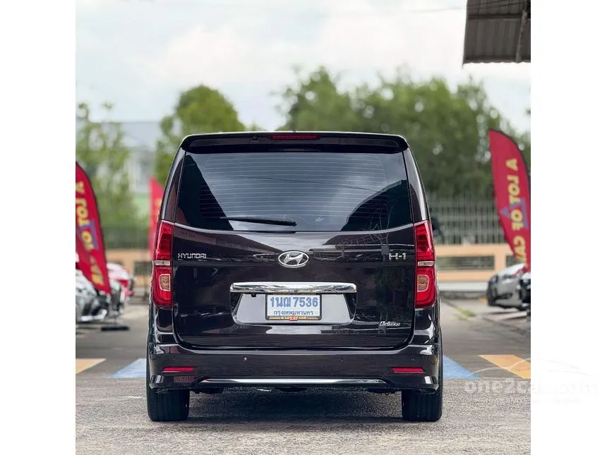 2021 Hyundai H-1 Deluxe Van