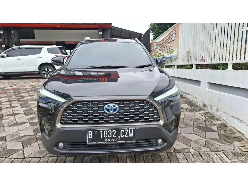 Jual Mobil Toyota Corolla Cross 2022 Hybrid 1.8 di DKI Jakarta Automatic SUV Hitam Rp 375.000.000