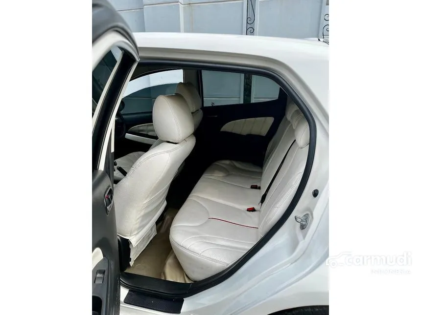 2011 Mazda 2 R Hatchback