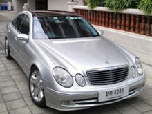 2004 Mercedes-Benz E240 2.6 W211 (ปี 03-09) Avantgarde Sedan AT