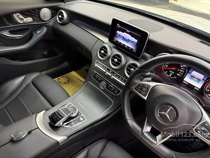 2018 Mercedes-Benz C300 AMG Line Sedan