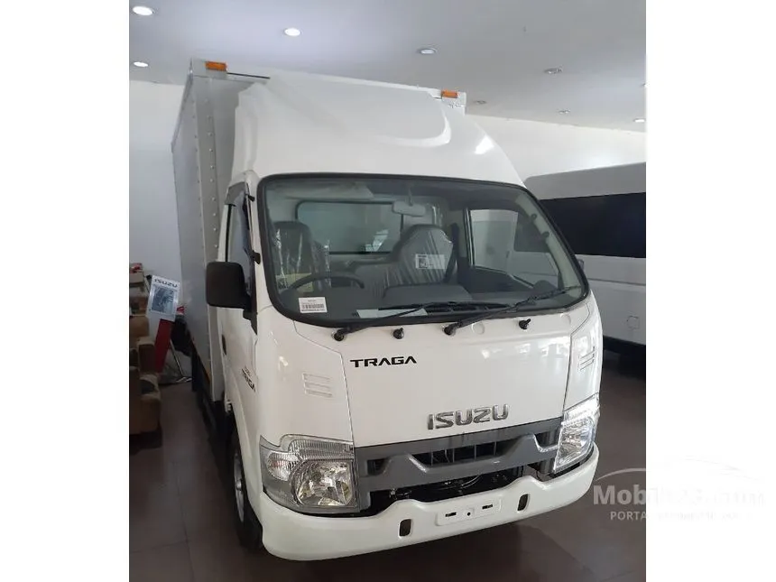 2022 Isuzu Traga Van
