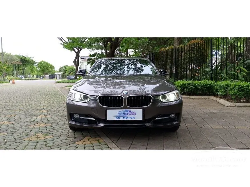 Jual Mobil BMW 320i 2015 Sport 2.0 di DKI Jakarta Automatic Sedan Coklat Rp 270.000.000