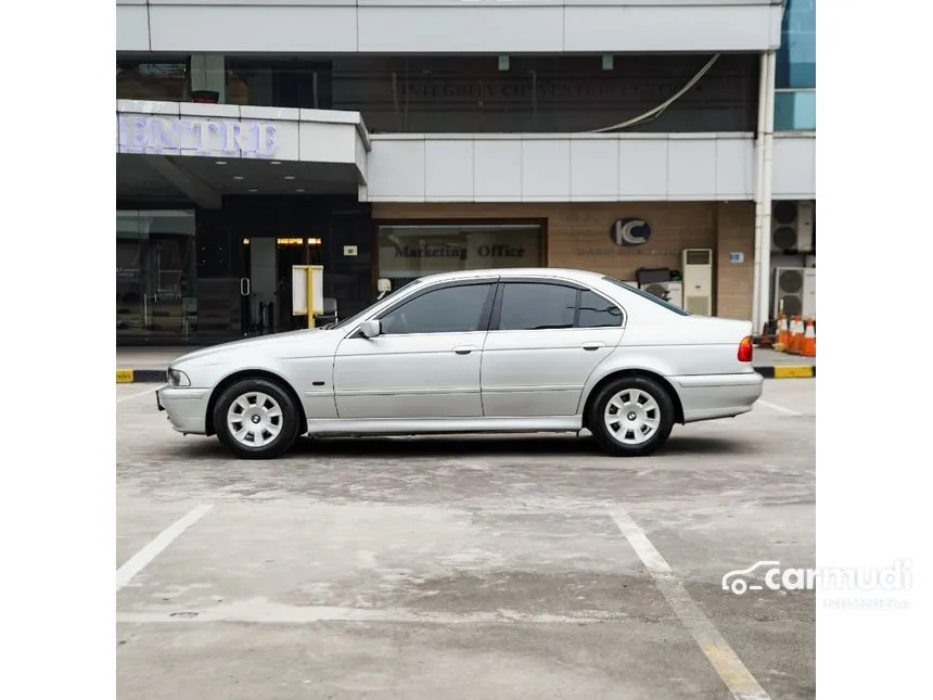 2002 BMW 520i Sedan