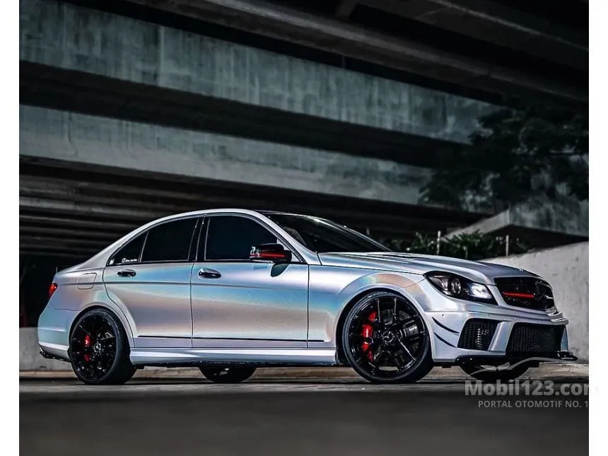 2014 Mercedes-Benz C200 CGI Sedan