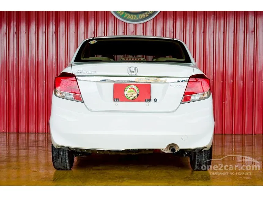 2013 Honda Brio Amaze V Sedan