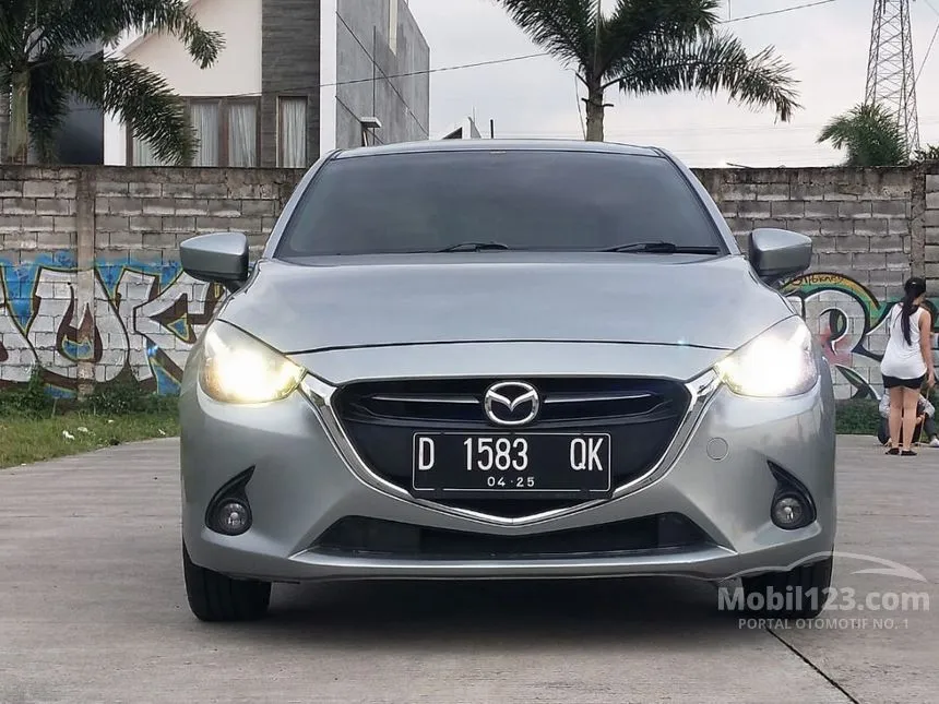 Jual Mobil Mazda 2 2014 R 1.5 di Jawa Barat Automatic Hatchback Silver Rp 155.000.000